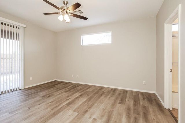 8713 N 58th Lane, Glendale, AZ 85302