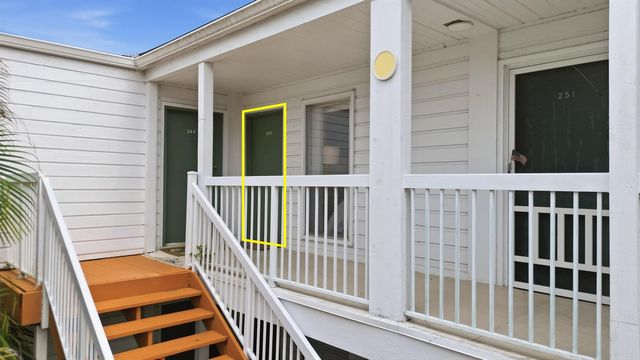 250 Cypress Point Drive, Palm Beach Gardens, FL 33418