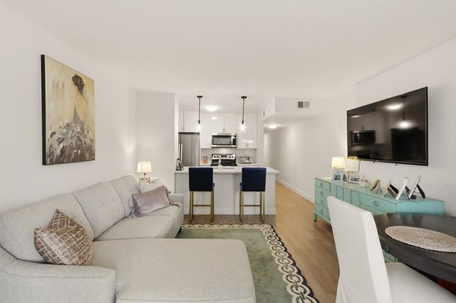 250 Cypress Point Drive, Palm Beach Gardens, FL 33418