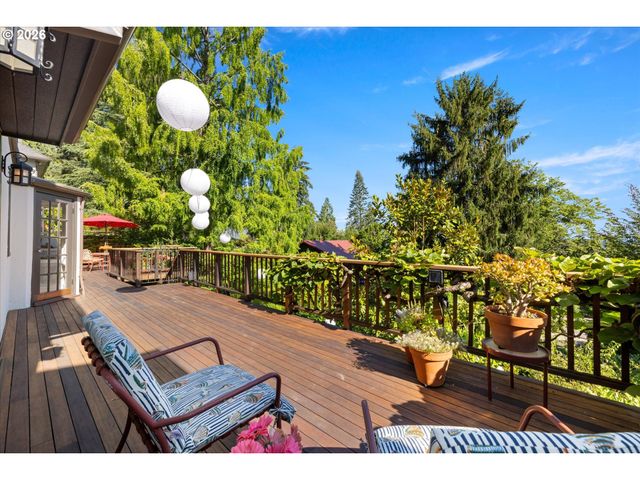 2939 Nw CORNELL Rd, Portland, OR 97210