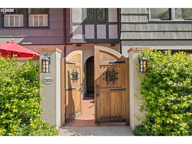 2939 Nw CORNELL Rd, Portland, OR 97210