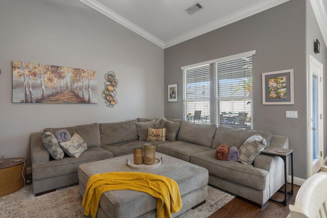 2182 Cadjew Street, Redding, CA 96003