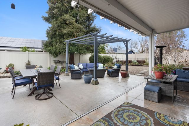 2182 Cadjew Street, Redding, CA 96003