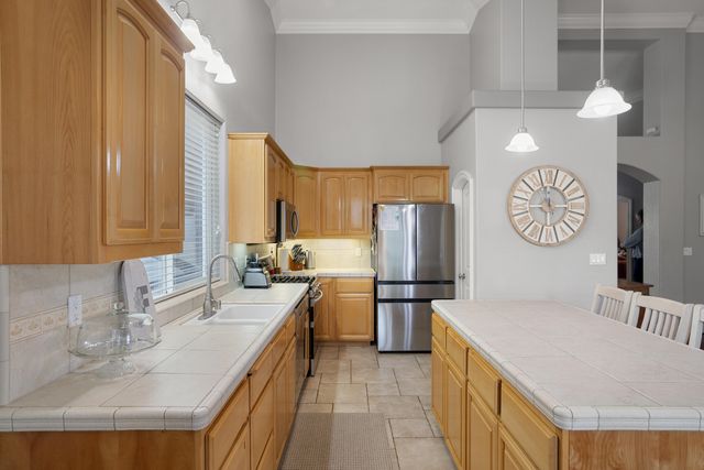 2182 Cadjew Street, Redding, CA 96003