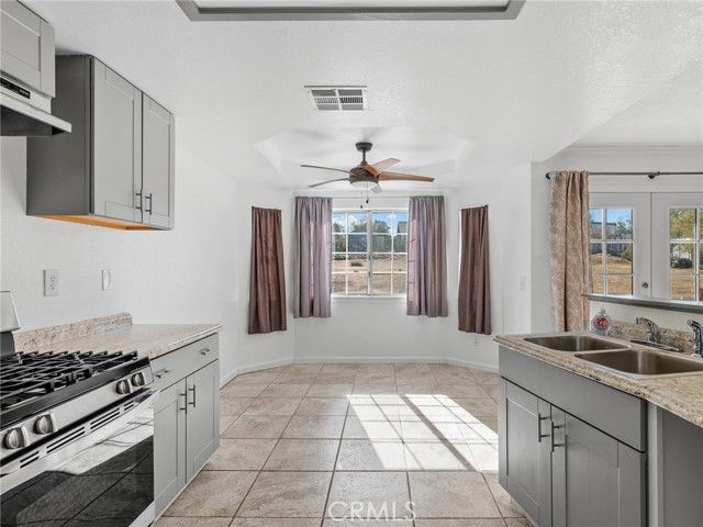 18063 Catalpa Street., Hesperia, CA 92345