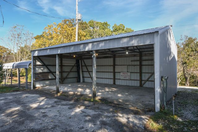 8131 State Hwy W, Ozark, MO 65721