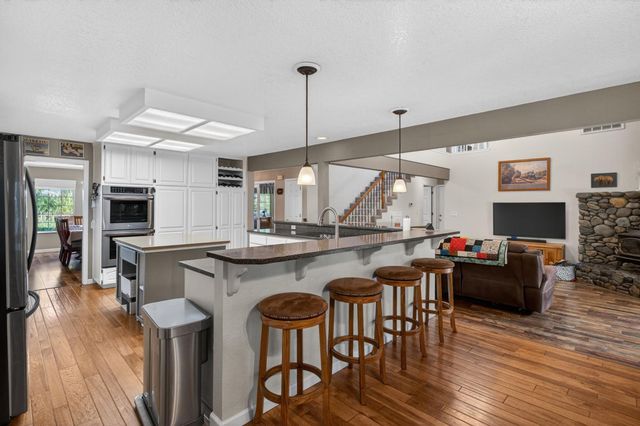 8004 Withrow Ct, Fair Oaks, CA 95628