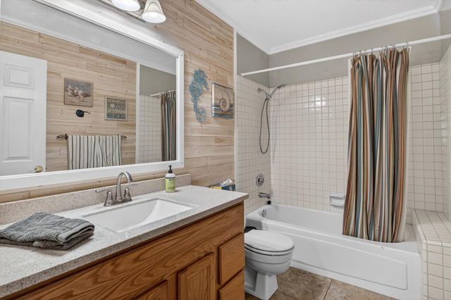 8004 Withrow Ct, Fair Oaks, CA 95628