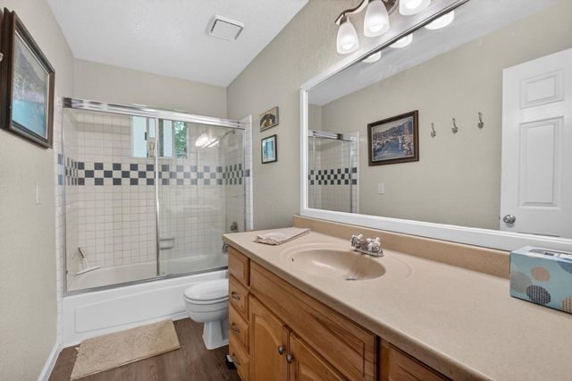 8004 Withrow Ct, Fair Oaks, CA 95628