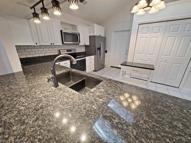 6729 Wisteria Dr., Myrtle Beach, SC 29588