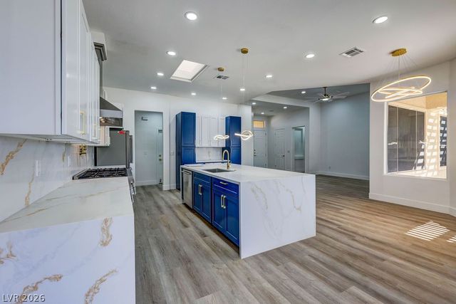 3004 Darby Falls Drive, Las Vegas, NV 89134