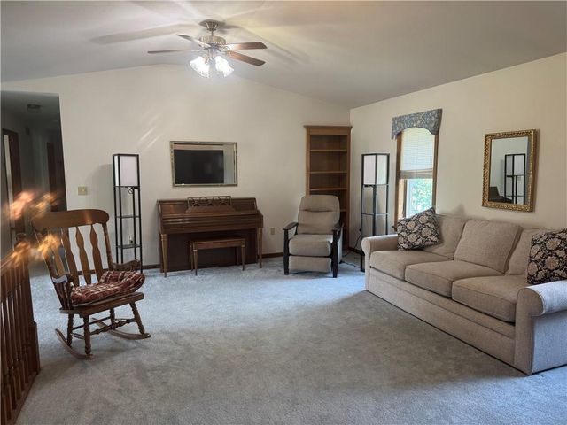 719 S Alco Avenue, Maryville, MO 64468