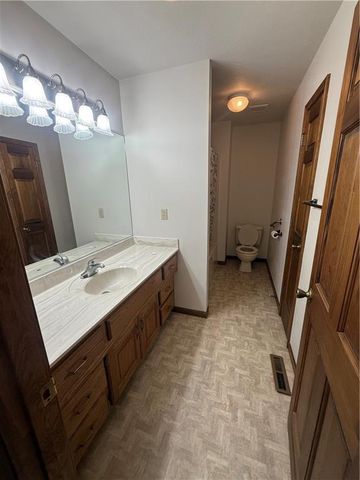 719 S Alco Avenue, Maryville, MO 64468