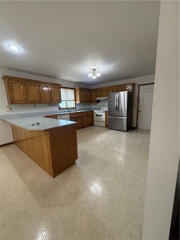 719 S Alco Avenue, Maryville, MO 64468