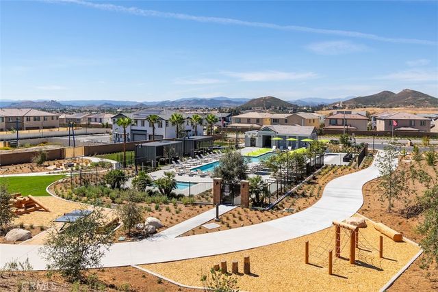 34391 Sakura Lane, French Valley, CA 92596