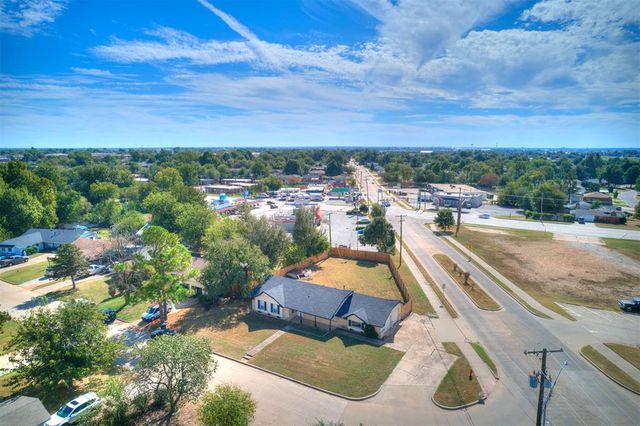 100 Bellaire Drive, Moore, OK 73160