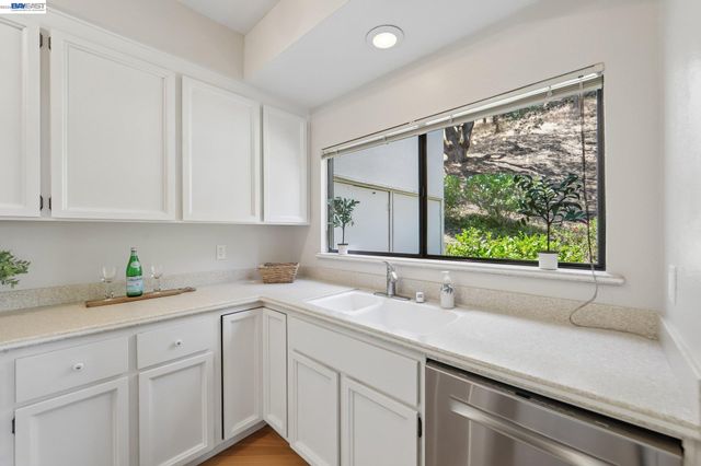 3324 Ptarmigan Dr 1A, Walnut Creek, CA 94595