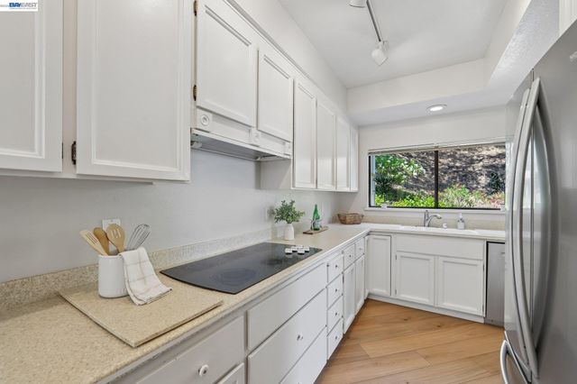 3324 Ptarmigan Dr 1A, Walnut Creek, CA 94595