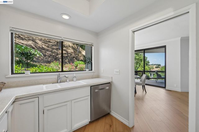 3324 Ptarmigan Dr 1A, Walnut Creek, CA 94595