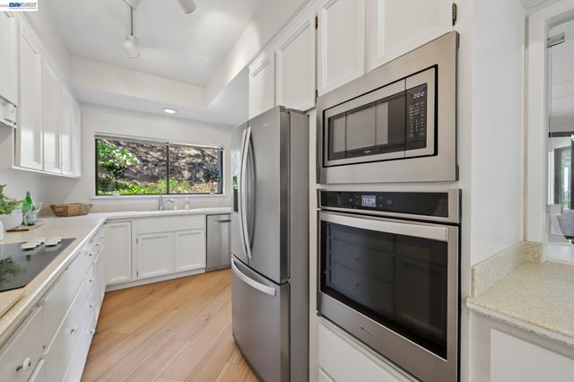 3324 Ptarmigan Dr 1A, Walnut Creek, CA 94595