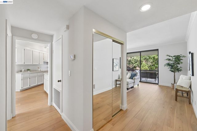 3324 Ptarmigan Dr 1A, Walnut Creek, CA 94595