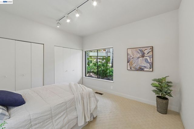 3324 Ptarmigan Dr 1A, Walnut Creek, CA 94595