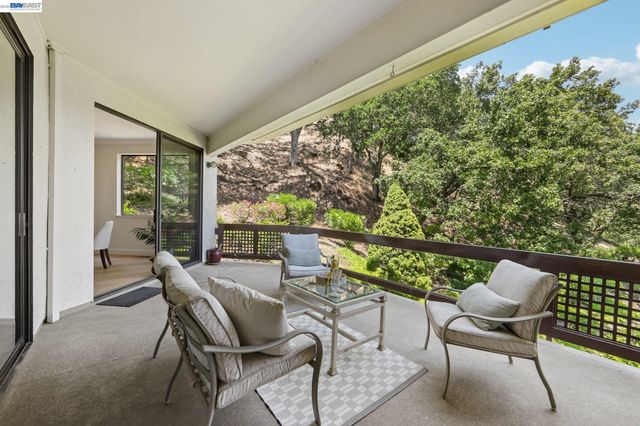 3324 Ptarmigan Dr 1A, Walnut Creek, CA 94595