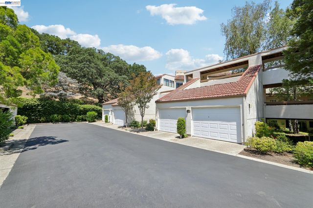 3324 Ptarmigan Dr 1A, Walnut Creek, CA 94595