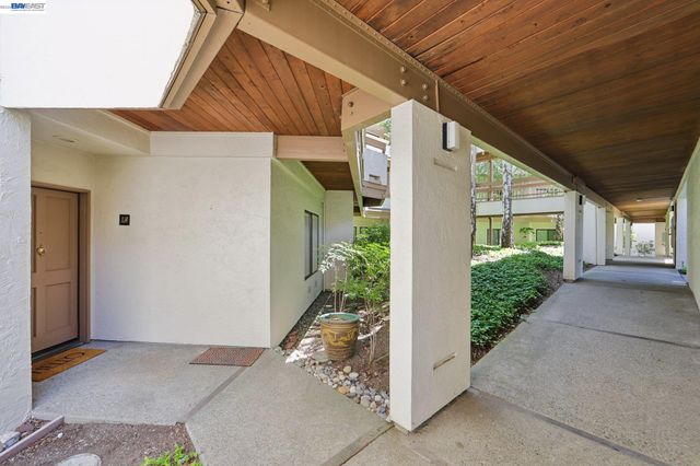 3324 Ptarmigan Dr 1A, Walnut Creek, CA 94595