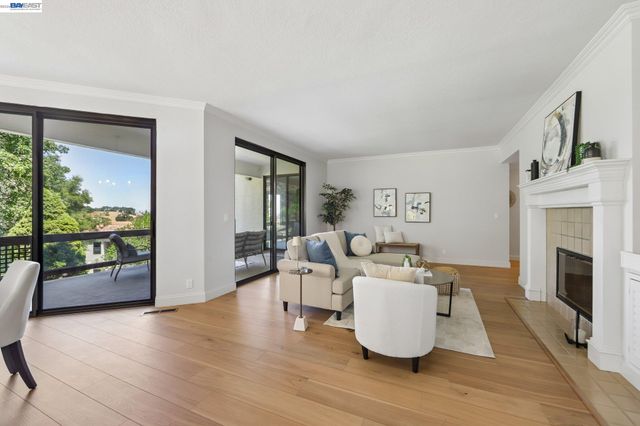 3324 Ptarmigan Dr 1A, Walnut Creek, CA 94595