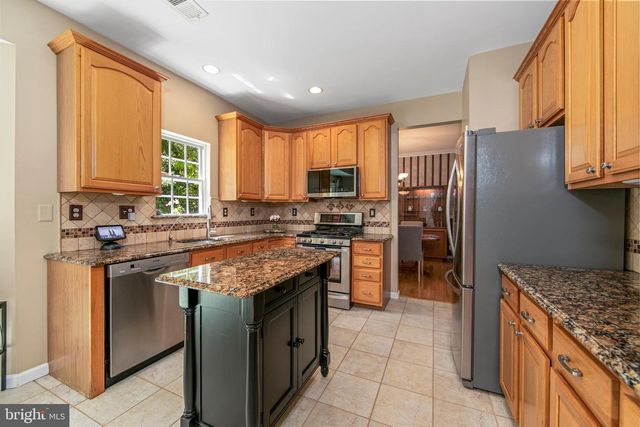 7 KINDLING WAY, Jackson, NJ 08527