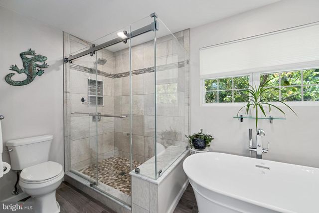7 KINDLING WAY, Jackson, NJ 08527