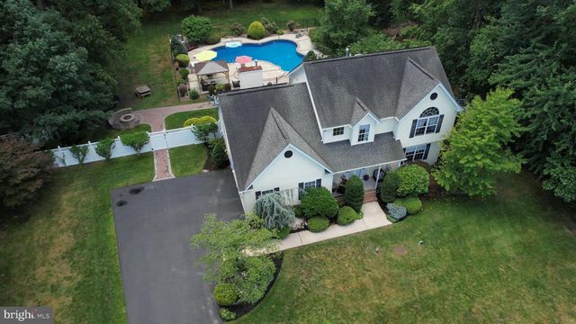 7 KINDLING WAY, Jackson, NJ 08527