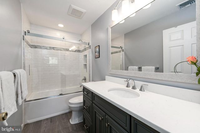 7 KINDLING WAY, Jackson, NJ 08527