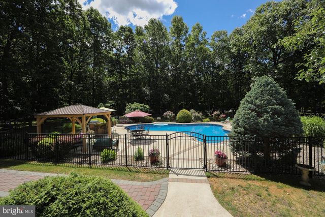 7 KINDLING WAY, Jackson, NJ 08527