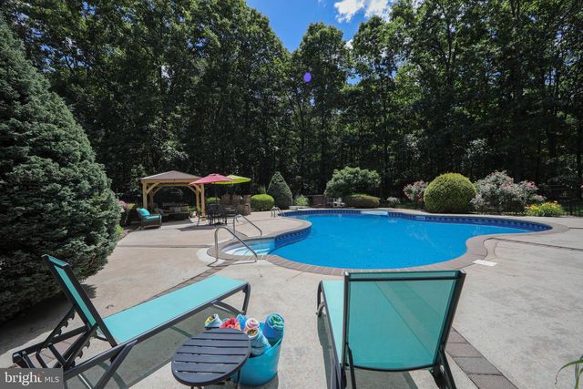 7 KINDLING WAY, Jackson, NJ 08527