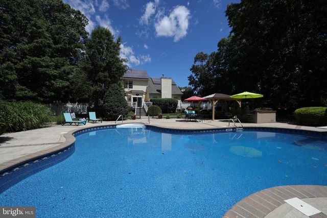 7 KINDLING WAY, Jackson, NJ 08527