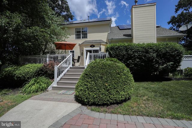 7 KINDLING WAY, Jackson, NJ 08527
