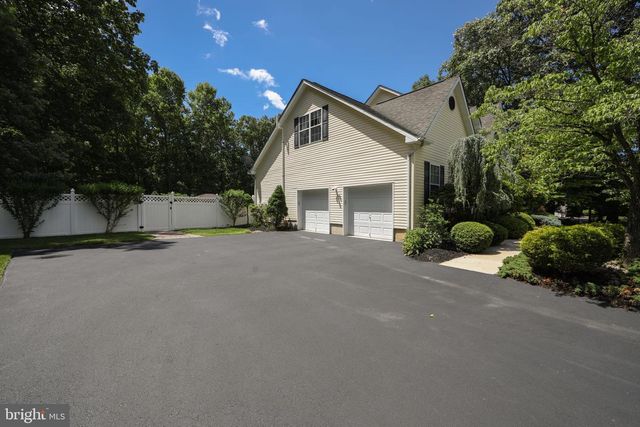 7 KINDLING WAY, Jackson, NJ 08527