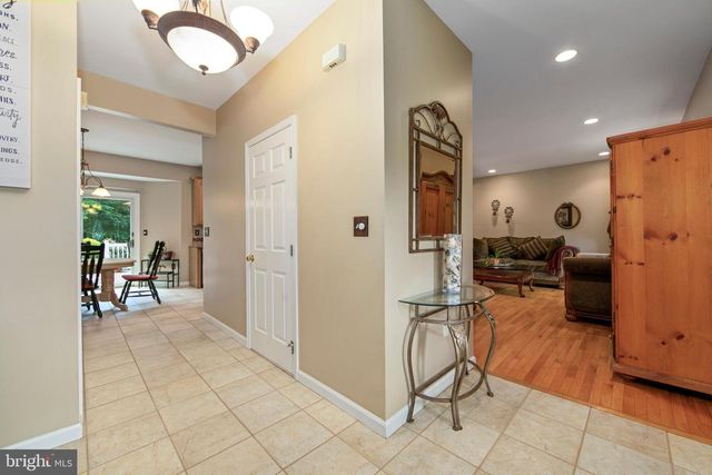 7 KINDLING WAY, Jackson, NJ 08527