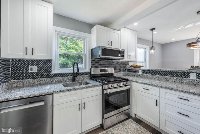 8204 ROCKDALE AVE, Baltimore, MD 21244