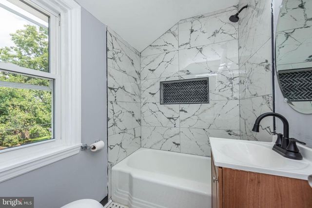 8204 ROCKDALE AVE, Baltimore, MD 21244