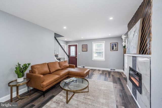8204 ROCKDALE AVE, Baltimore, MD 21244