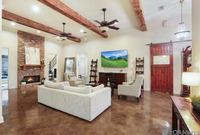 10143 Glen Ridge Ave, Saint George, LA 70809