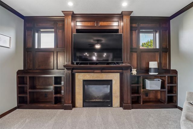 1014 NW Reinhart Drive, Ankeny, IA 50023
