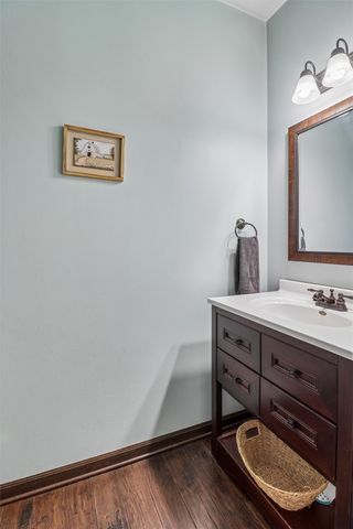 1014 NW Reinhart Drive, Ankeny, IA 50023