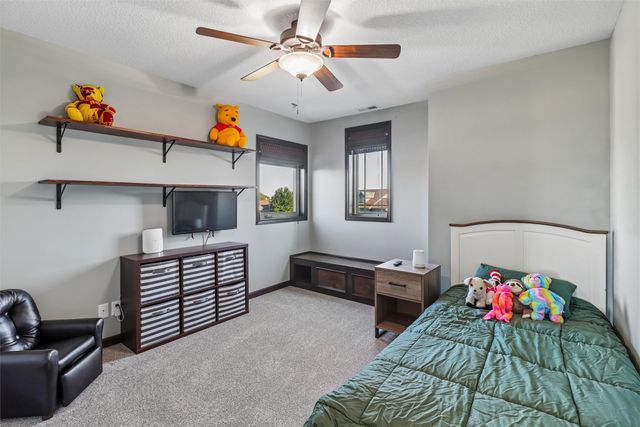1014 NW Reinhart Drive, Ankeny, IA 50023