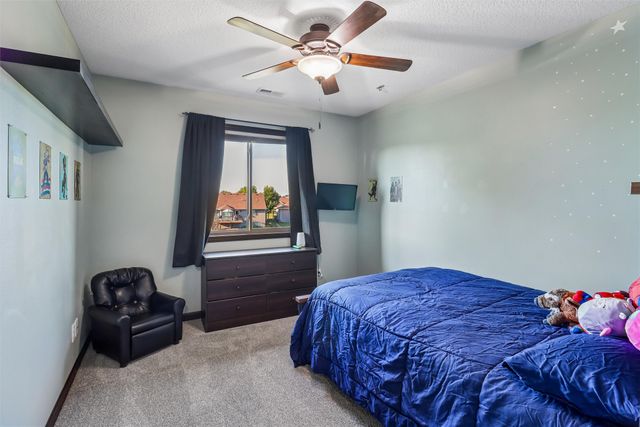 1014 NW Reinhart Drive, Ankeny, IA 50023