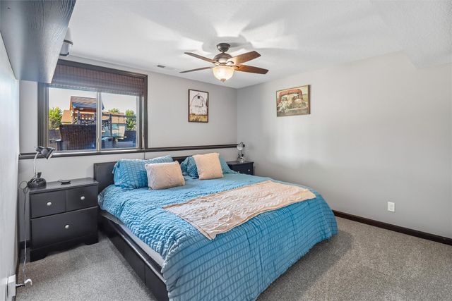 1014 NW Reinhart Drive, Ankeny, IA 50023