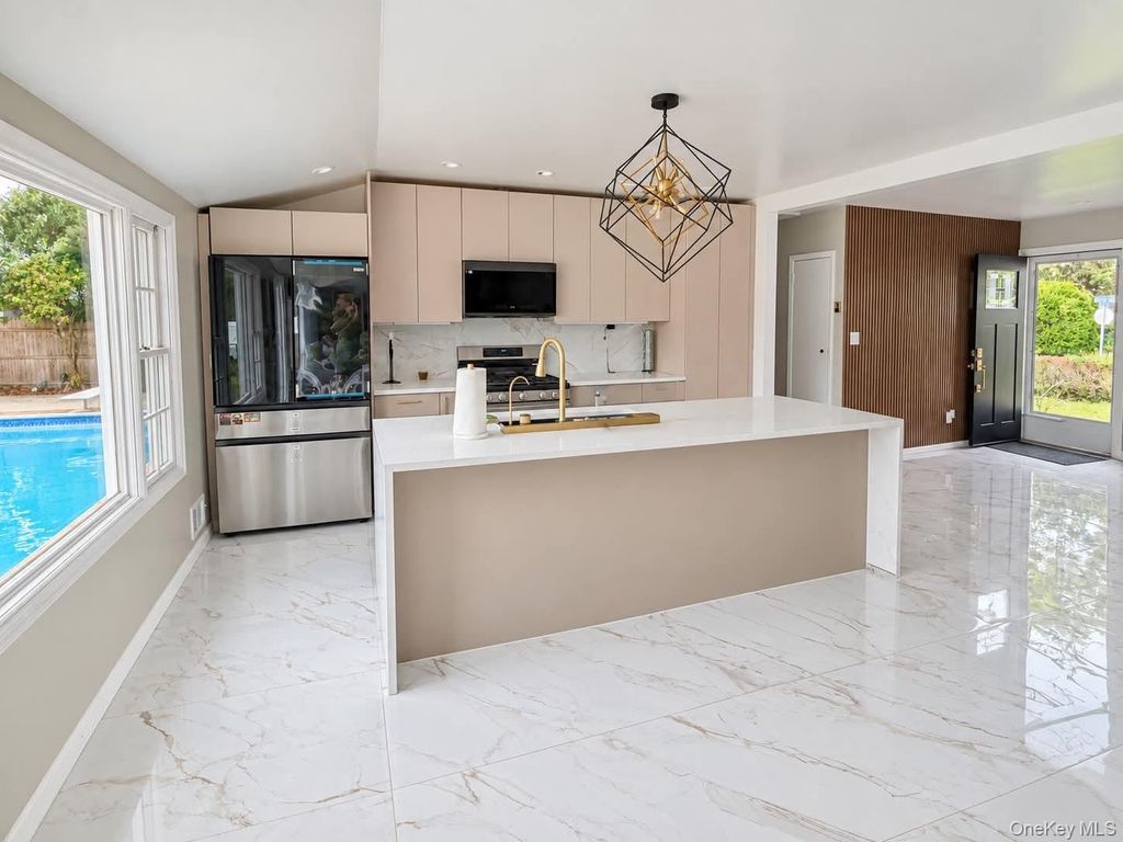 24 Rodney Avenue, Islip Terrace, NY 11752 — photo 3